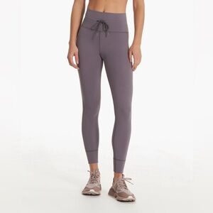 Vuori Daily Legging - Sawyer Purple - Size M